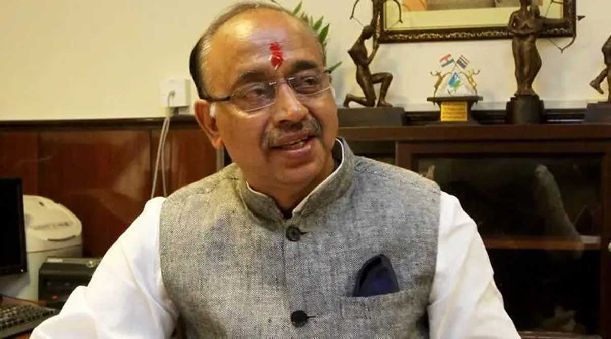 केजरीवाल की कथनी-करनी में फर्क, सांसद के बंगले में रहना गैर कानूनी : विजय गोयल